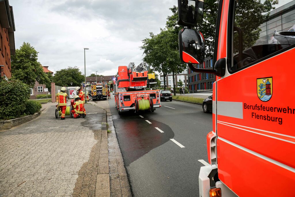 Schmelzendes Plastik Sorgt F R Feuerwehreinsatz Foerde News